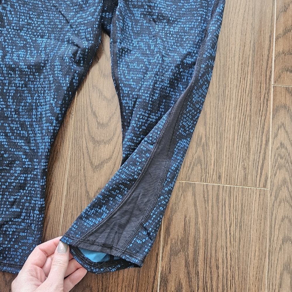 Lululemon Train Times Crop (17") Pulse Capri Black Size 4 - Picture 4 of 10